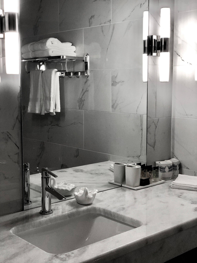 Bathroom 4, Wangshi China Palace Bed and Breakfast, Oklahoma