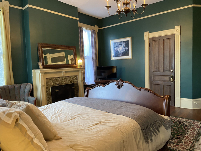Bedroom 4, The Queen Anne Inn, Richmond