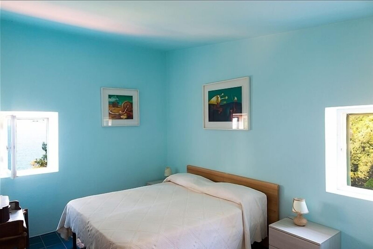 Bedroom 2, Villa Coralli, Livorno