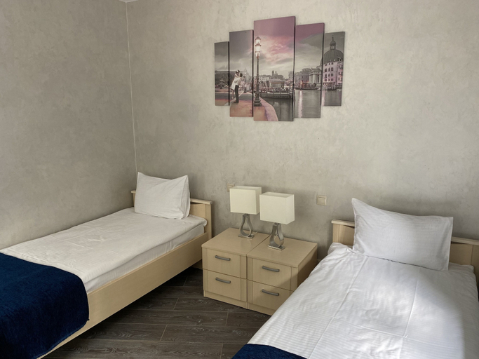 Bedroom 2, Koncert Lotos Hotel, Eastern