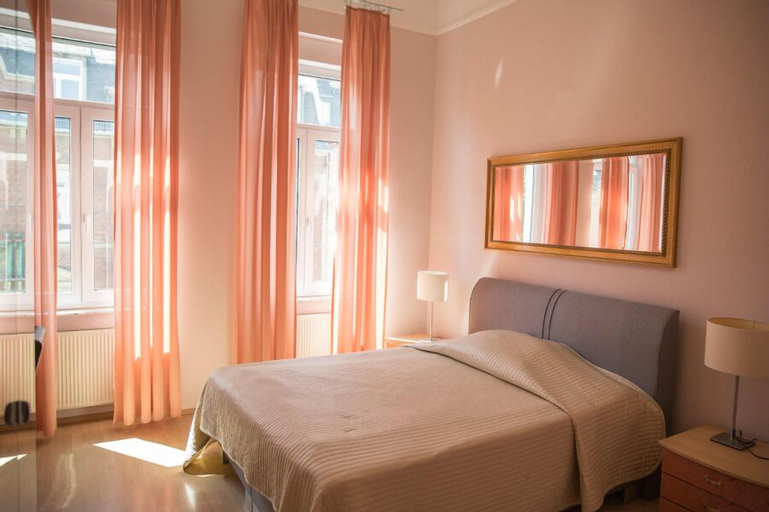 Bedroom 4, Aurora Hotel, Wiesbaden