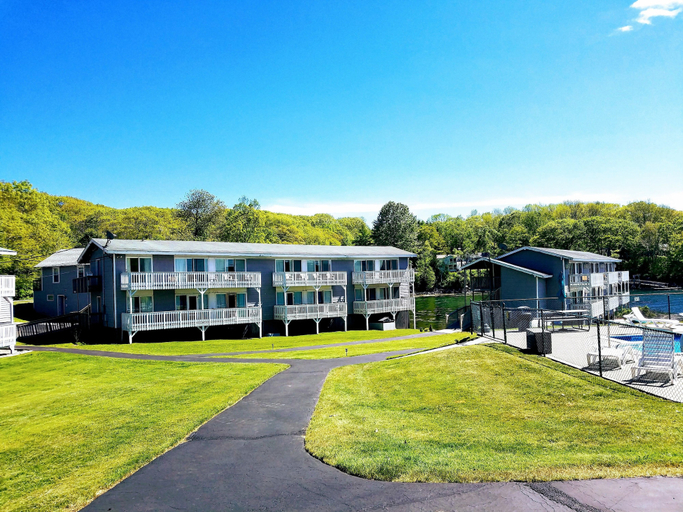 Exterior & Views 2, Smuggler's Cove Inn, Lincoln