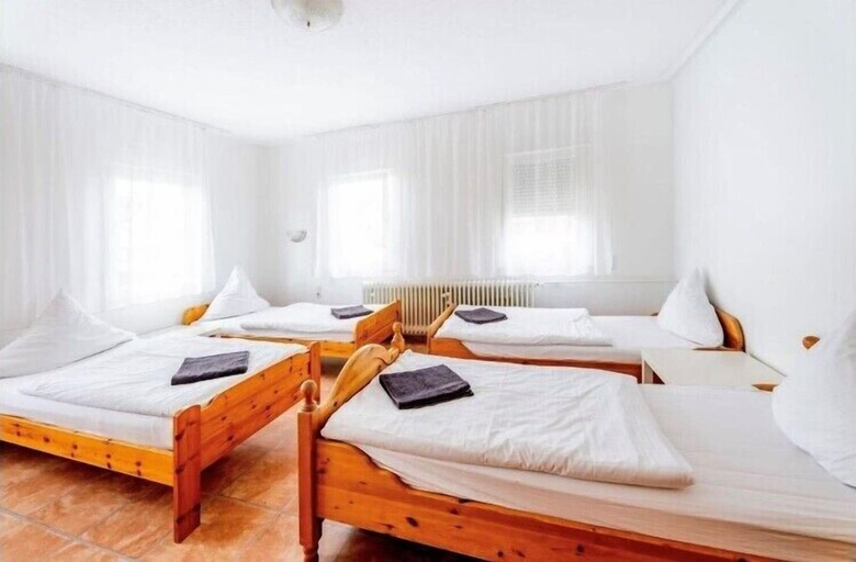 Bedroom 3, My Pension, Esslingen