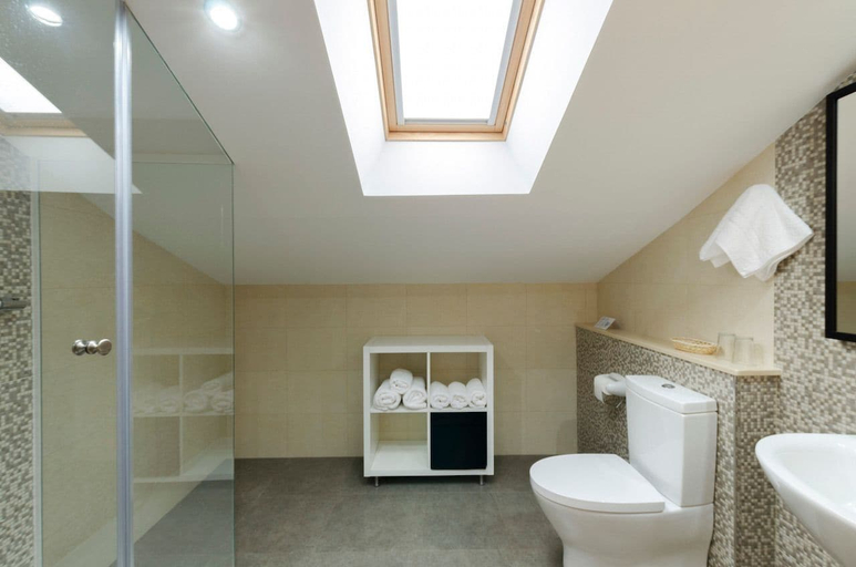 Bathroom 4, Hotel Cachada, Pontevedra