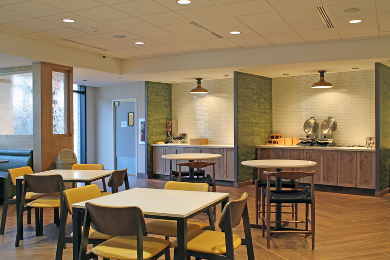Food & Drinks 5, Fairfield Inn & Suites by Marriott St. Louis South, Saint Louis