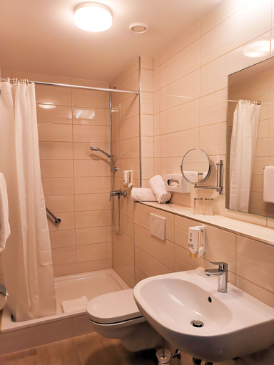 Bedroom 4, Hotel Mainzer Hof, Mainz