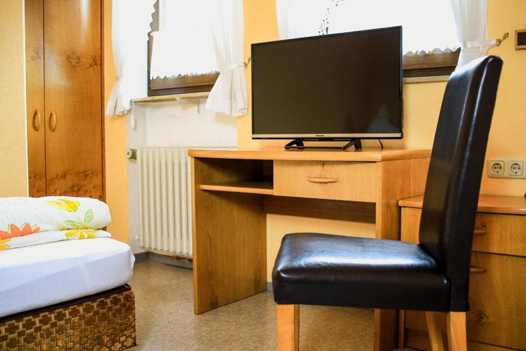 Bedroom 2, Gasthof Kornbachtal, Bayreuth