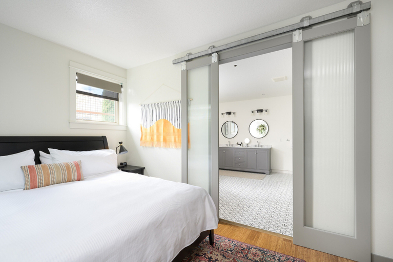 Bedroom 2, The Setting Inn Willamette Valley, Yamhill