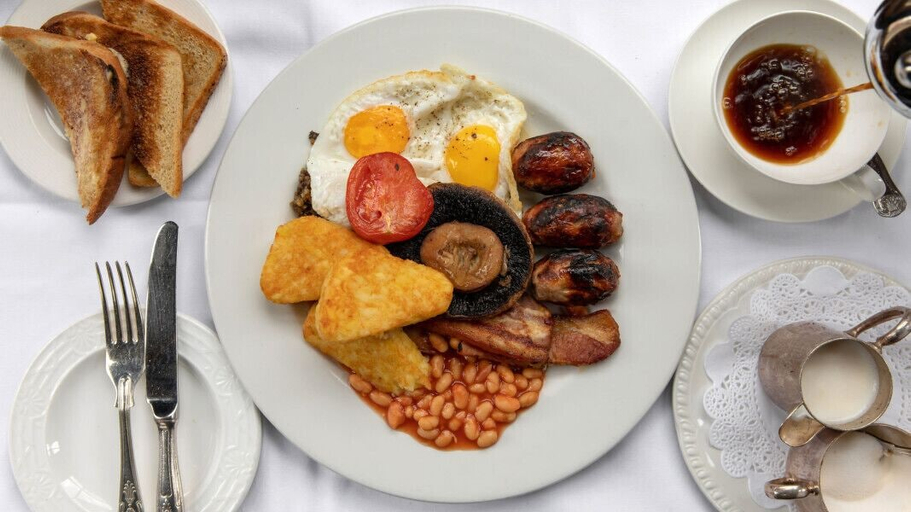 Food & Drinks, Greenwood Court Hotels & Suites, Obio/Akp