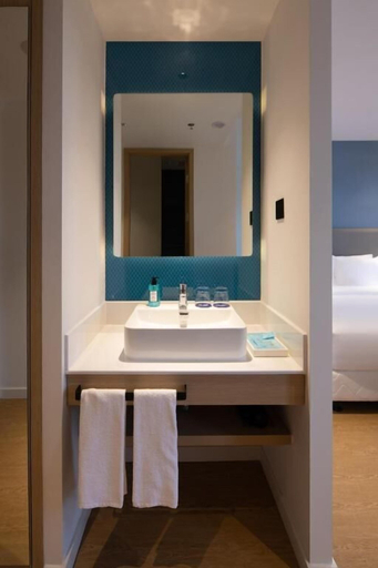 Bathroom 5, Holiday Inn Express SHENZHEN NORTH STATION by IHG, Shenzhen