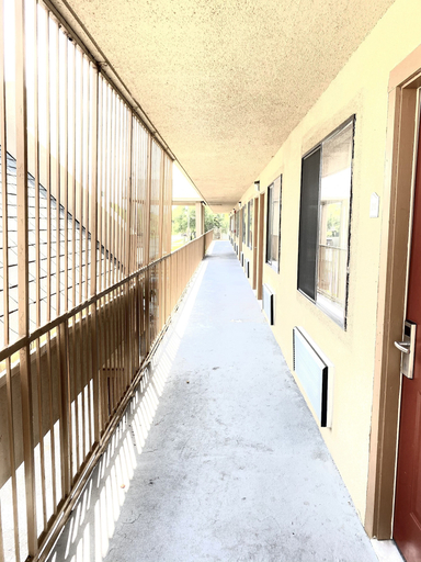 Others 4, Executive Inn Kingsville, Kleberg