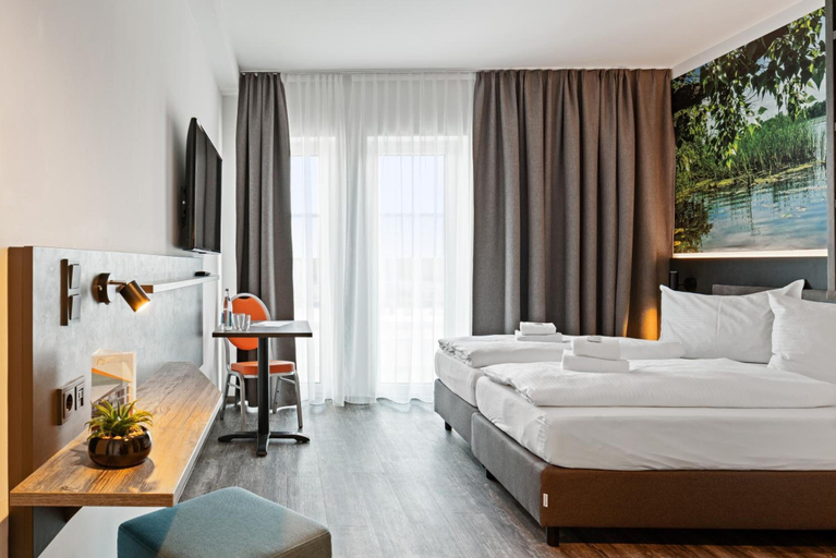 Bedroom 3, Hotel Amper, Fürstenfeldbruck
