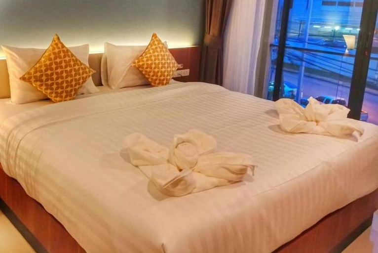 Bedroom 3, Louis' Runway View Hotel, Phuket Island