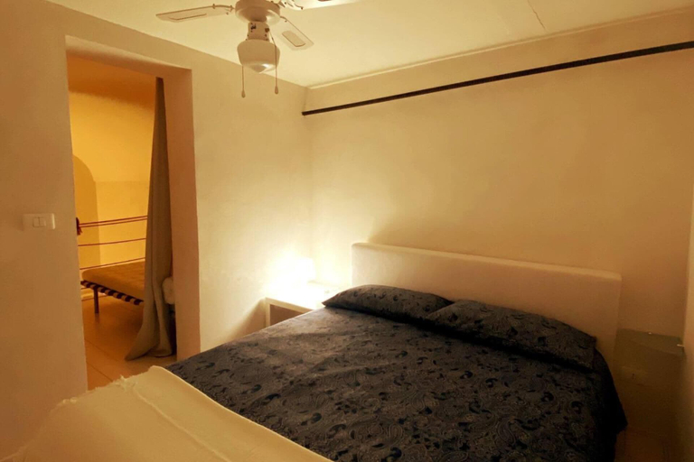 Bedroom 4, 2-bed Island Retreat - Baroque Courtyard & Views, Syracuse
