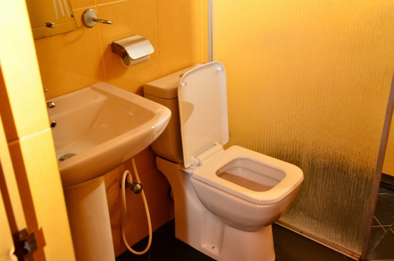 Bathroom 3, Deer Point Hotel Kandy, Kundasale