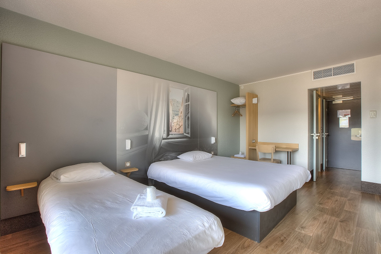 Bedroom 3, B&B HOTEL Villeneuve-Loubet Village, Alpes-Maritimes