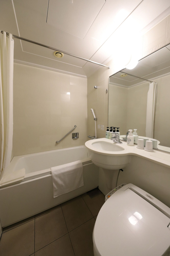 Bathroom 4, Smile Hotel Osaka Yotsubashi, Osaka
