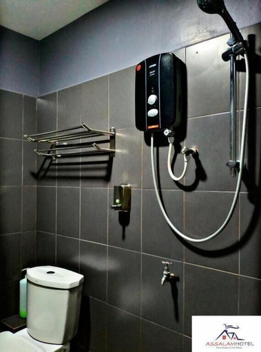 Bathroom 4, Assalam Hotel, Kota Bharu