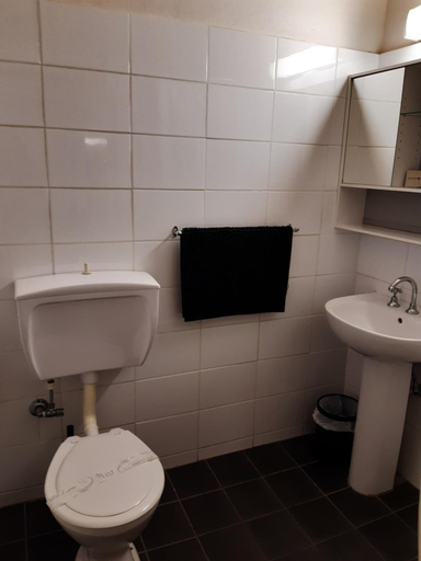 Bathroom 4, Inverell Motel, Inverell - Pt B