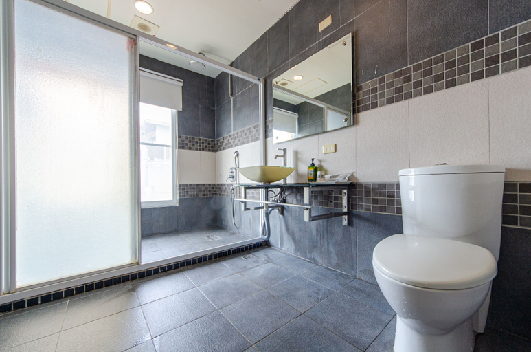 Bathroom 3, Lanhiwan Inn, Pingtung