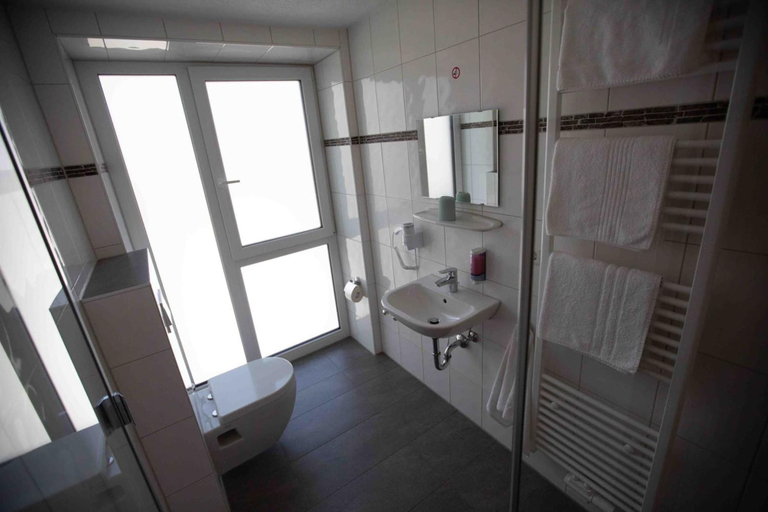 Bathroom 5, Heilbronner Hotel am schönen Theater, Heilbronn