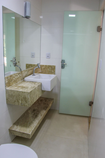 Bathroom 3, Ilha de Capitóli - Rancho no Kanto da Ilha em Capitólio, Capitólio