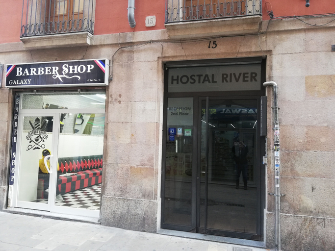 Exterior & Views 2, Hostal River, Barcelona