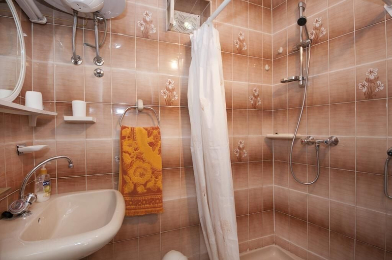 Bathroom 4, Apartments Gorana, Supetar