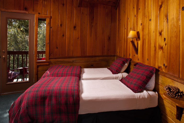 Bedroom 3, Idyllwild Bunkhouse, Riverside