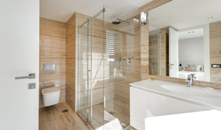 Bathroom 5, Gran View Apartments, Madrid