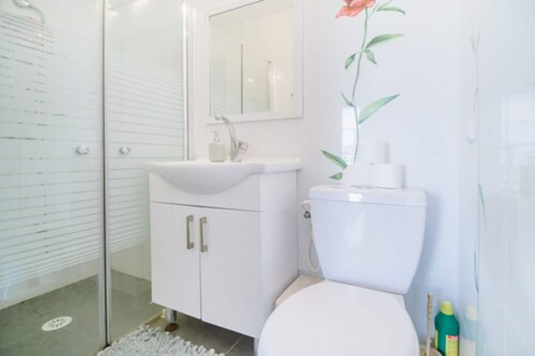 Bathroom, Ben Yehuda Rooftop Apartments