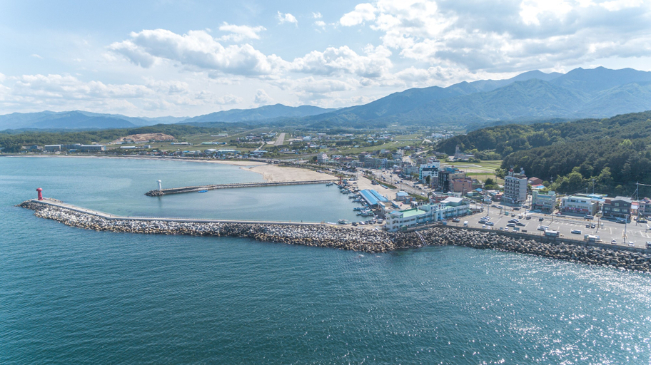 Others 4, Port View, Sokcho