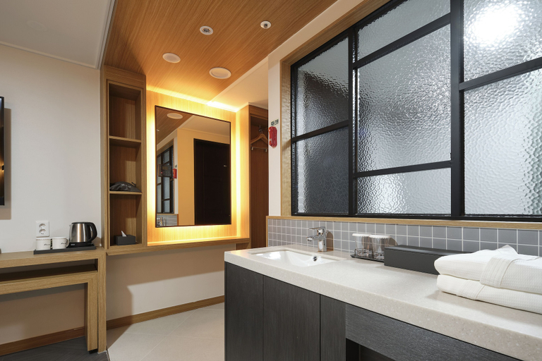 Bathroom 3, S Stay Hotel, Suwon