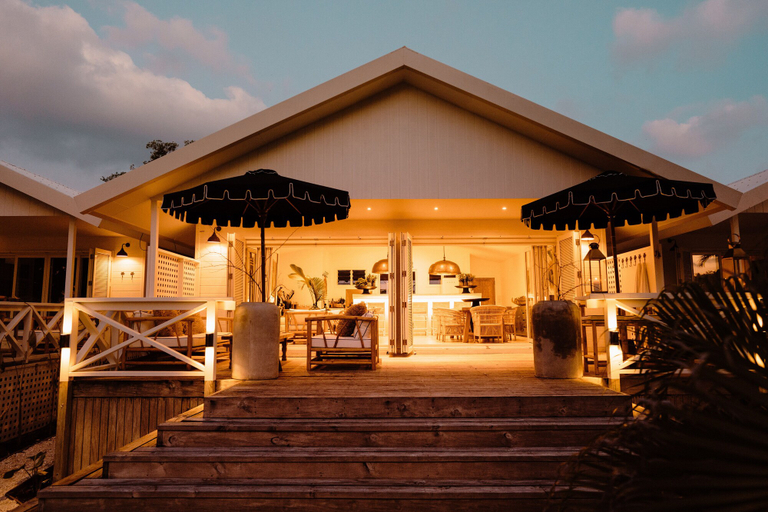 Exterior & Views 2, Tukutuk Le Pavillon, Malorua