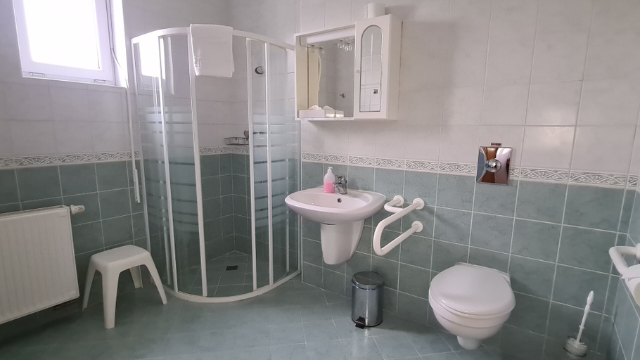 Bathroom 4, Aqua Therm Hotel, Nagykanizsai/Zalakaros