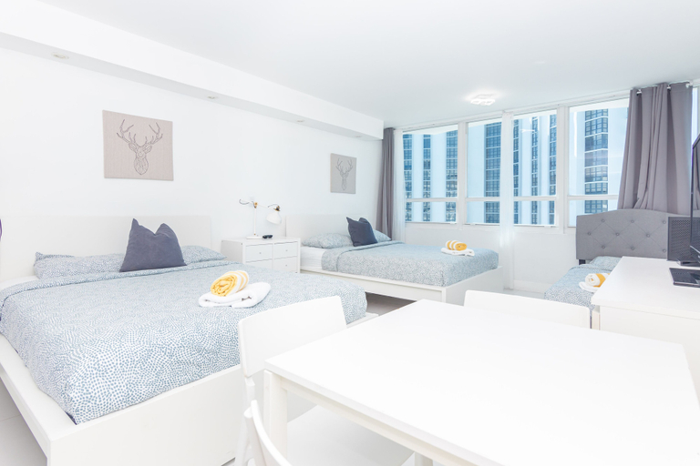 Bedroom 2, Blue Ocean Apartments, Miami-Dade