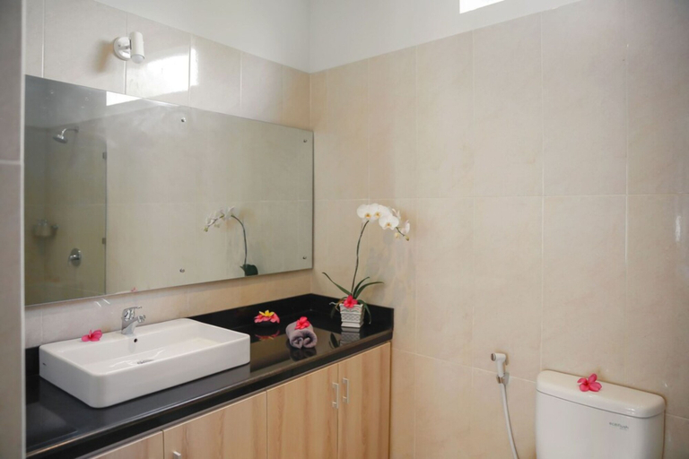 Bathroom 3, Villa Double 6, Badung