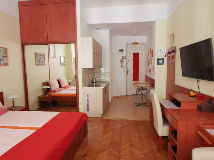 Bedroom 3, Paprika Apartment Studio, Budapesti