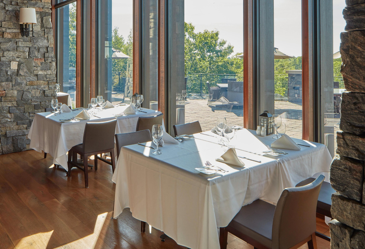 Food & Drinks 5, Muskoka Bay Resort, Muskoka