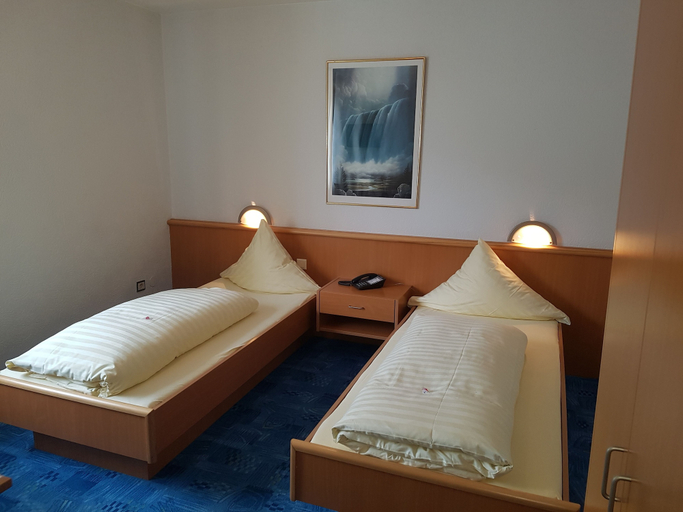 Bedroom 4, Hotel Stadt Baunatal, Kassel