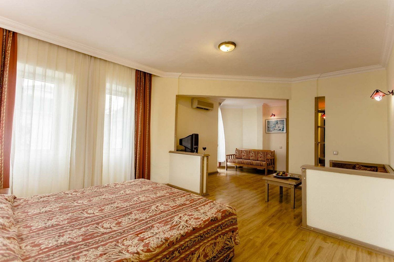 Bedroom 3, The Garden Beach Hotel, Alanya
