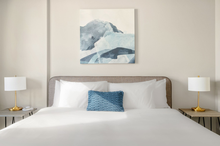 Bedroom 2, Kasa Magnificent Mile Chicago, Cook