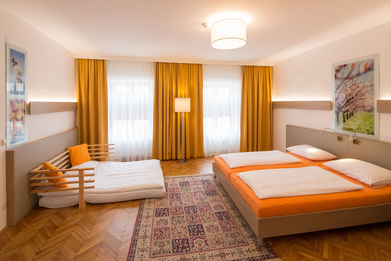 Bedroom 3, Hotel Stadt Melk, Melk