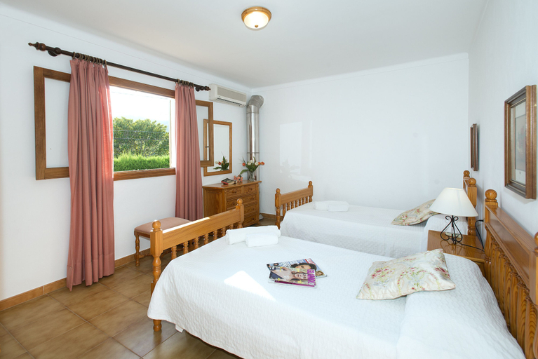 Bedroom 3, Villa Volanti Walking Distance to the Old Town, Baleares
