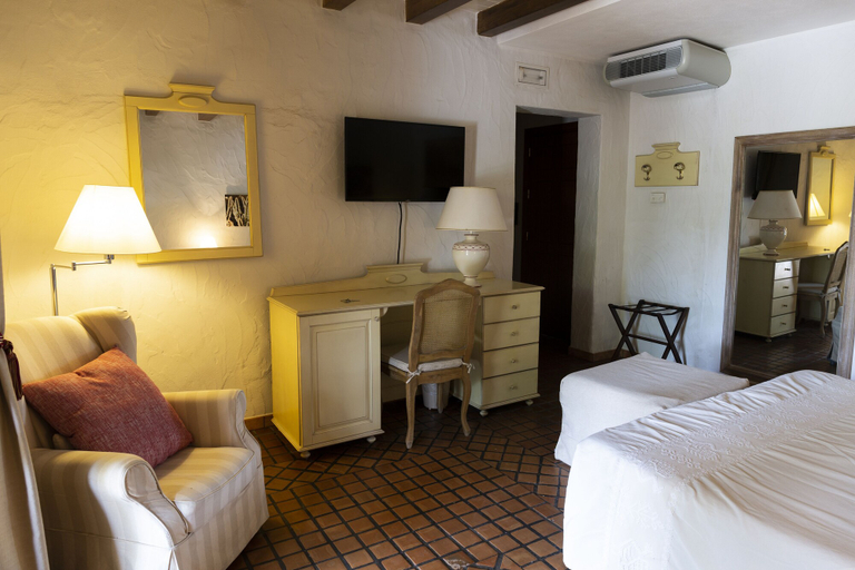 Bedroom 3, Is Benas Country Lodge, Oristano