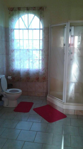 Bathroom, Château On Cotton Bay