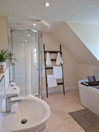 Bathroom 3, Darris Farmhouse, Highland