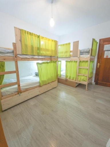 Bedroom 4, Aguere Nest Hostel, Santa Cruz de Tenerife