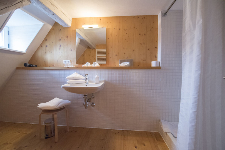 Bathroom 5, Gasthof Gentner, Weißenburg-Gunzenhausen