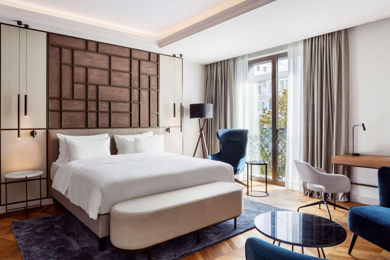 Bedroom 3, Radisson Collection Hotel, Magdalena Plaza Sevilla, Sevilla